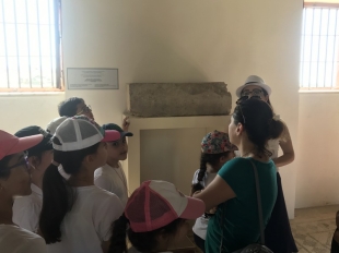 «Το όνομα της θεάς θα βρεις … χαραγμένο φορές τρεις!»  «Οικογένειες στα χνάρια της θεάς Αφροδίτης» Τοπικό Αρχαιολογικό Μουσείο Παλαιπάφου και  Αρχαιολογικός Χώρος Κουκλιών, 17.5.2019