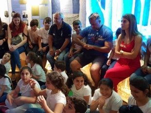 Στις 15 και 18 Μαΐου 2018, επισκέφθηκαν το Μουσείο γονείς με τα παιδιά τους και συμμετείχαν στις δραστηριότητες του Εκπαιδευτικού Προγράμματος Μουσειακής Αγωγής με τον τίτλο «Το σχολείο της Βάσας μάς μαθαίνει».
